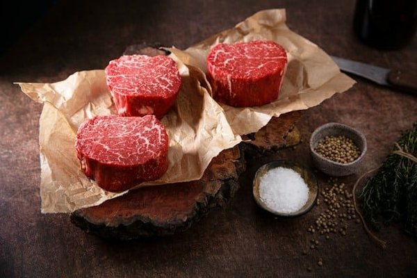 How to use dry Aging techniques at home for premium quality steaks?
